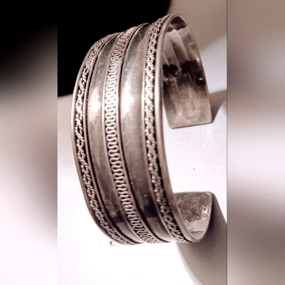 Vintage Native Navajo Sterling Silver 9.25 Cuff Design Pattern Bracelet. - Picture 1 of 7